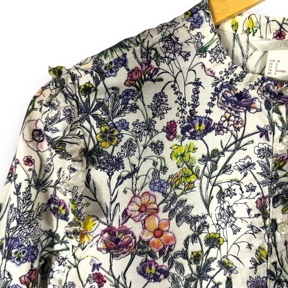 4 for $20 SALE! H&M Ruffle Shoulder Collarless Button Top, Wildflower Multi, 8 - Picture 3 of 9